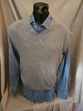 Men's Classic Levi's Sweater Vest NEW Size Small